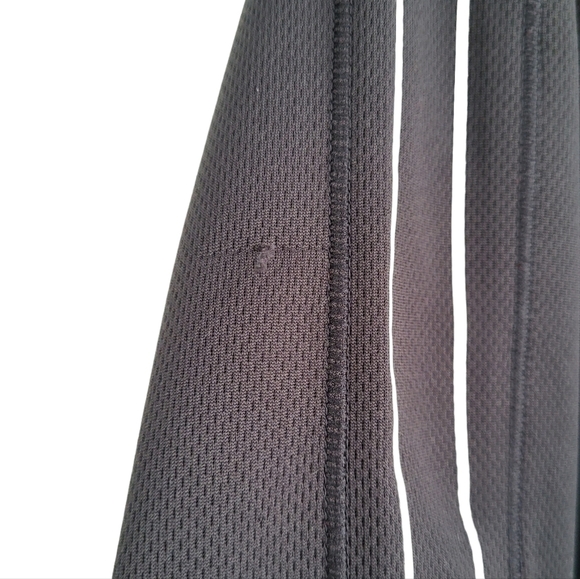 Cutter & Buck Minnesota Vikings NFL Football Half Zip Fitted Pullover Top Black - Picture 10 of 10